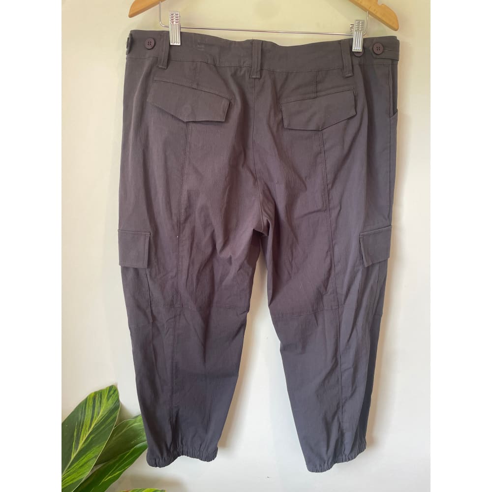 Zafina size 14 cotton pants - pants clothing & fashion - designer clearance - pants women’s apparel
