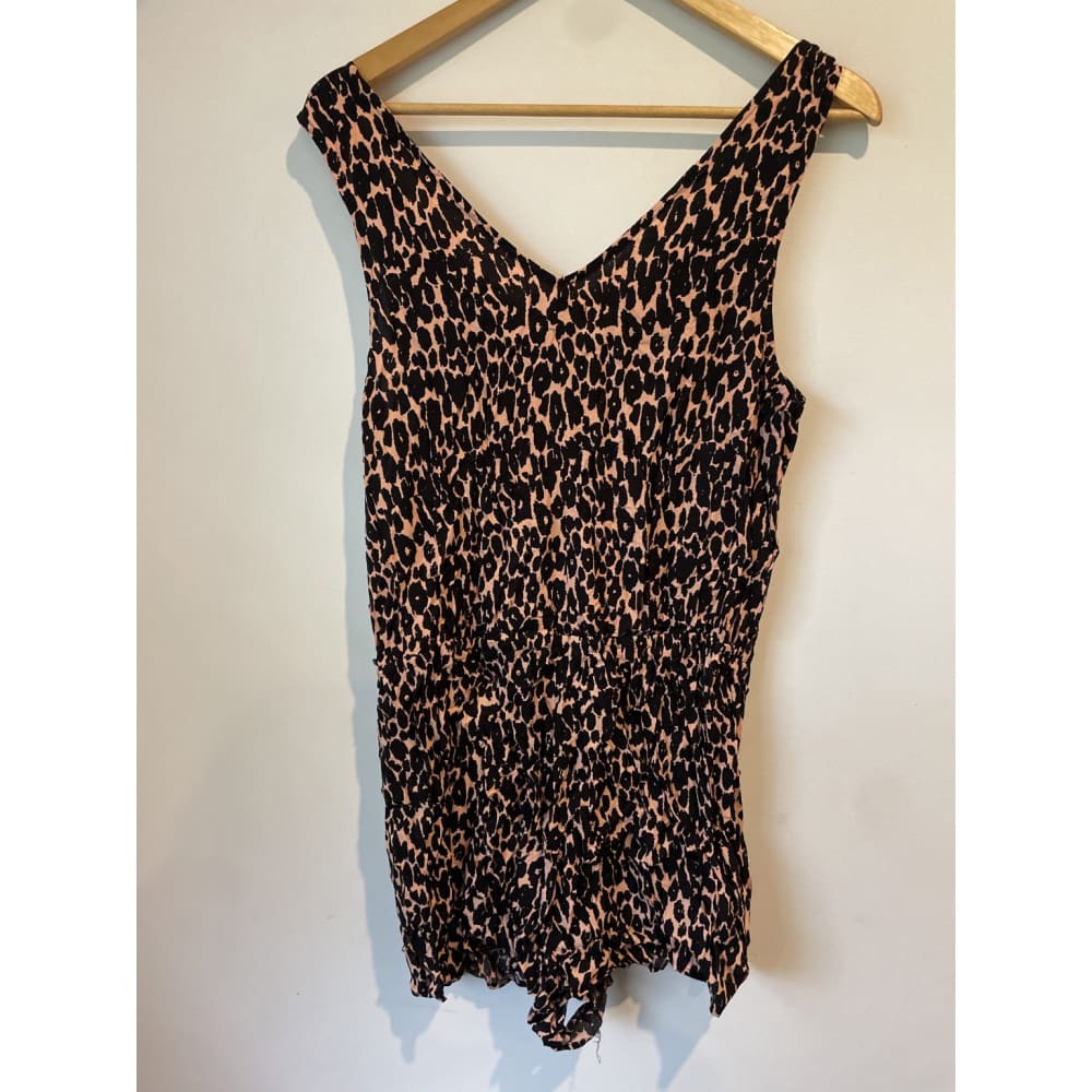 Bnwt cotton on size l viscose playsuit - dresses clothing & fashion - dresses - full body - playsuit women’s apparel