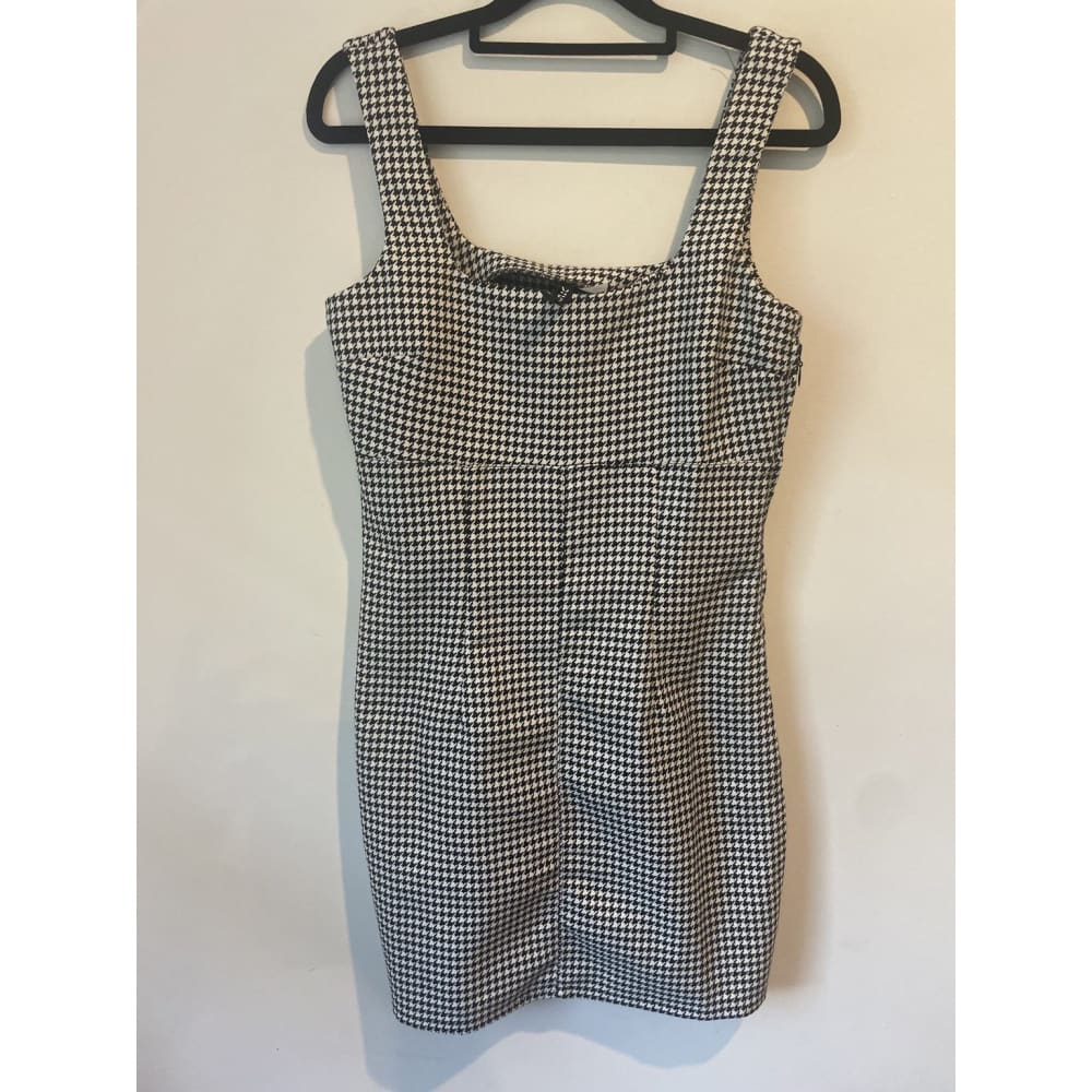 Divided size 8 houndstooth mini dress - dresses clothing & fashion - dresses women’s apparel