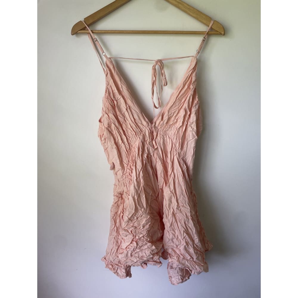 Bnwt sndys size s crinkle rayon playsuit - dresses clothing & fashion - full body - playsuit women’s apparel
