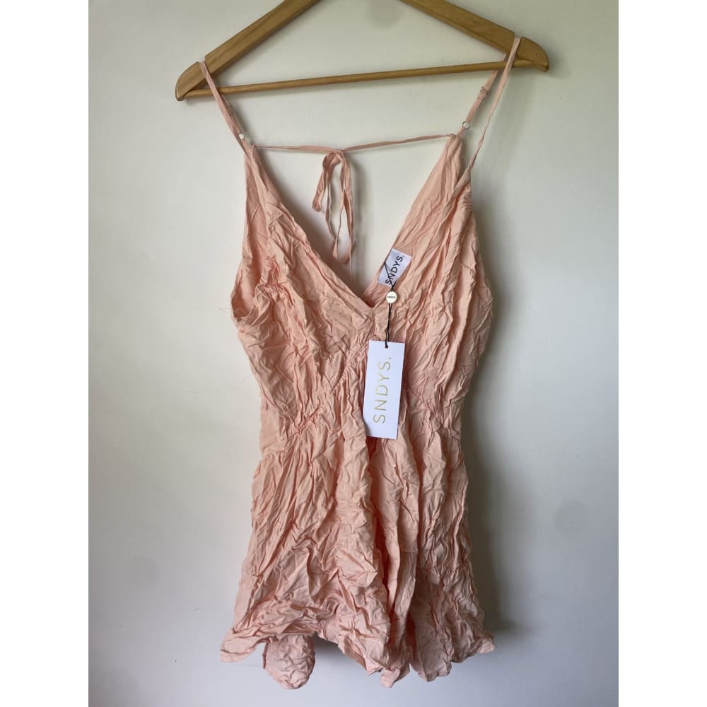Bnwt sndys size s crinkle rayon playsuit - dresses clothing & fashion - full body - playsuit women’s apparel