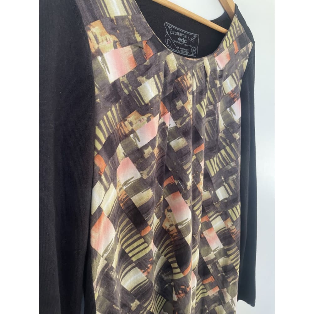 Edc size m viscose / cotton dress - dresses clothing & fashion - condition: used - dresses - long sleeve women’s apparel