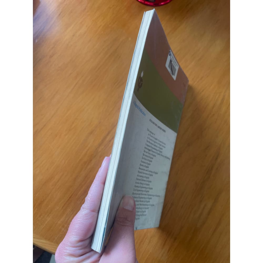 The language of hotels in english - eugene j. Hall - print books book - condition: used - language - travel printed