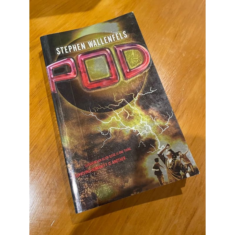 Pod - stephen wallenfels - print books book - condition: used - fiction - young adult printed media