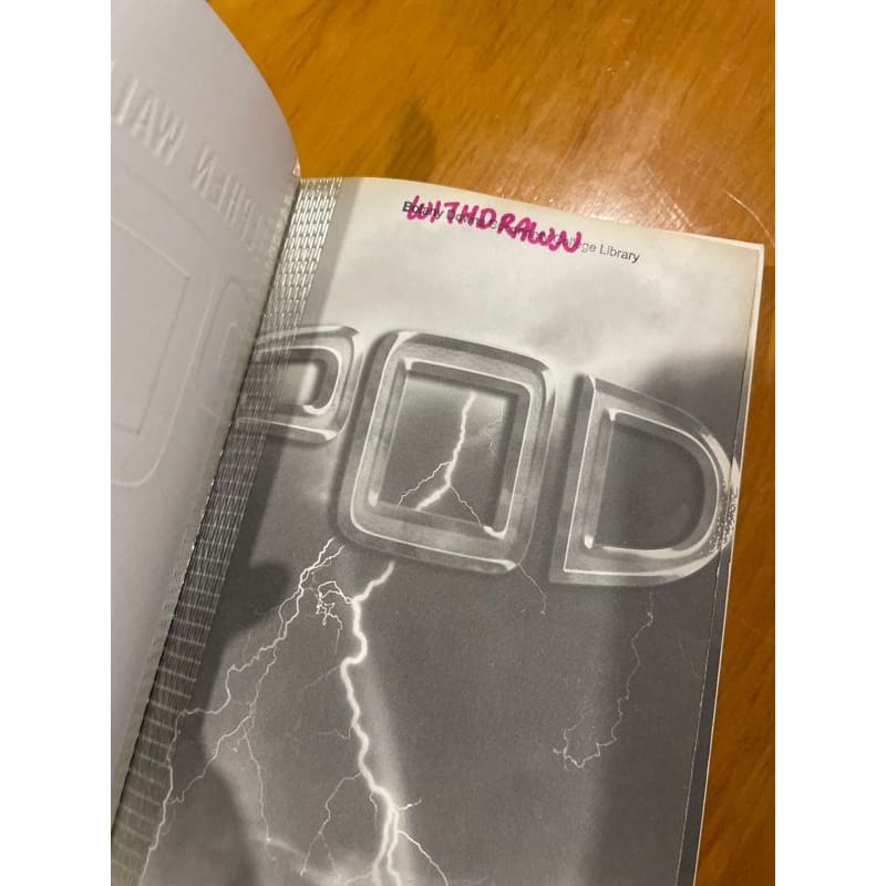Pod - stephen wallenfels - print books book - condition: used - fiction - young adult printed media