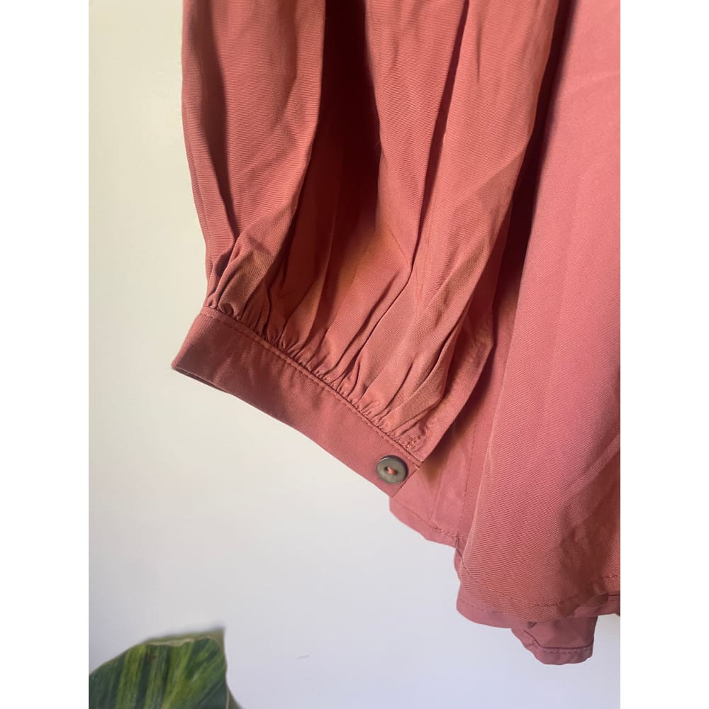Brand new floaty top – size s/m (cut label) - blouses blouse - bnew label cut branded clothing - clothing & fashion