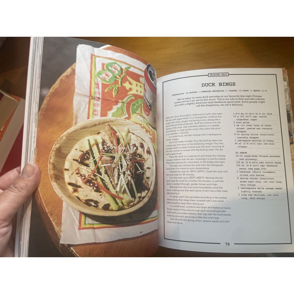 This could get messy: a guide to eating to drinking to doing both - print books book - condition: used - culture - food