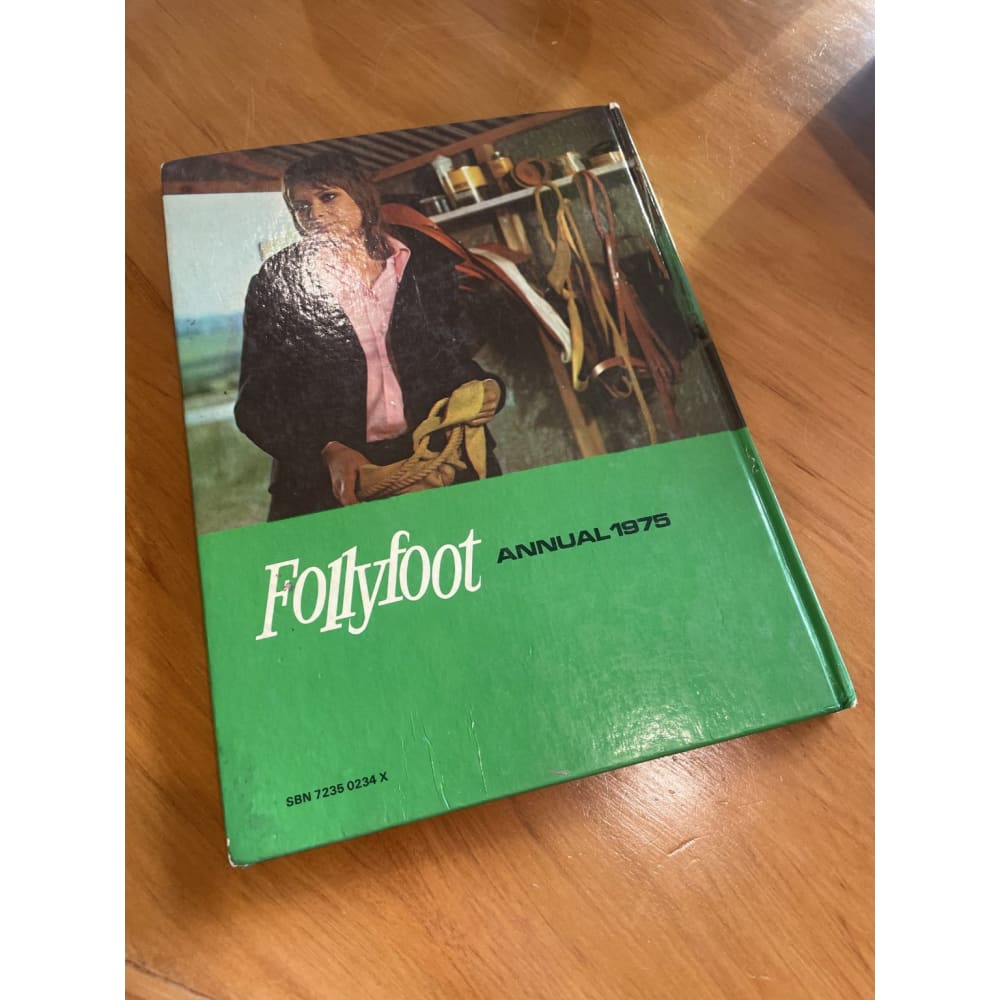 Follyfoot annual 1975 - print books book - children’s - condition: used - fiction printed media