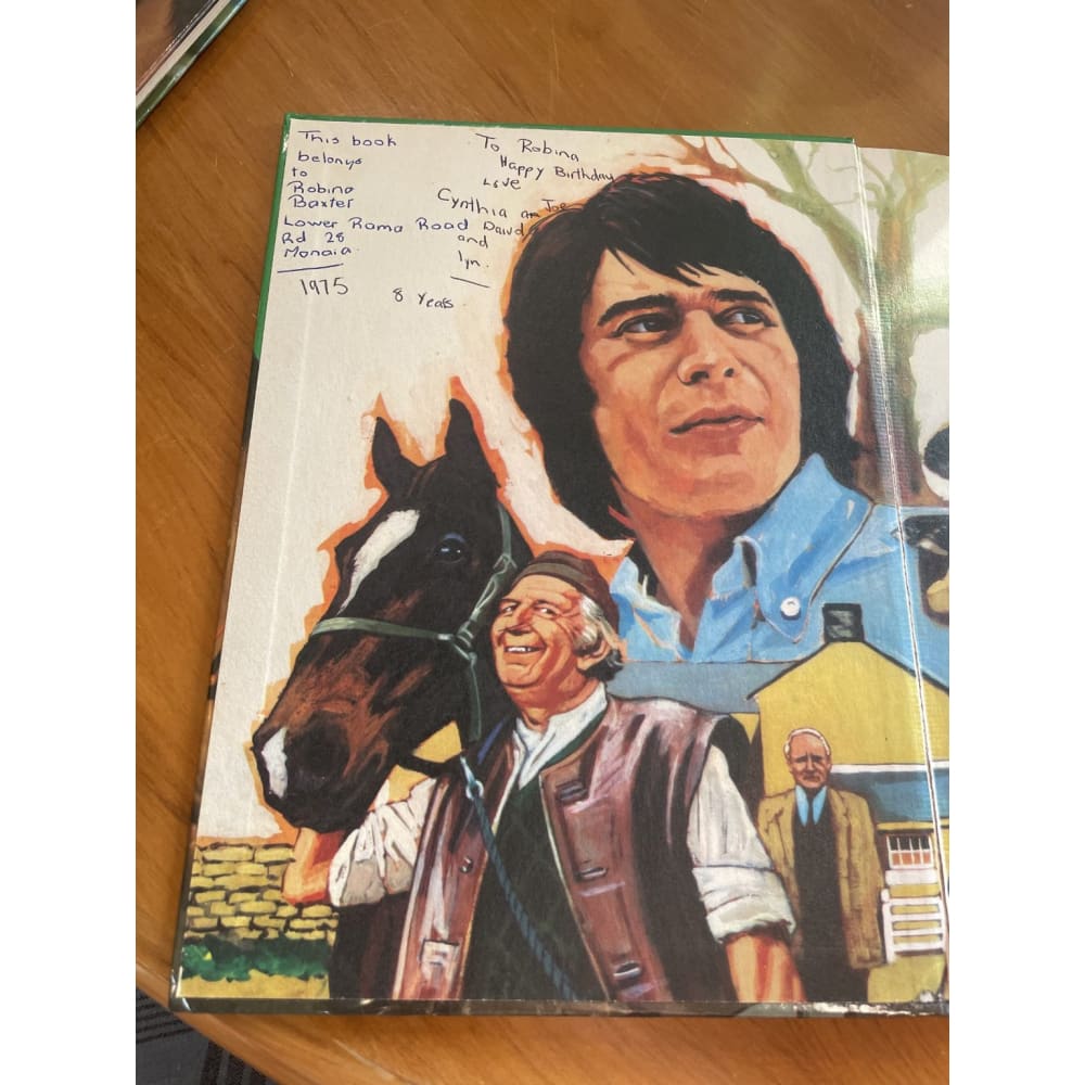 Follyfoot annual 1975 - print books book - children’s - condition: used - fiction printed media