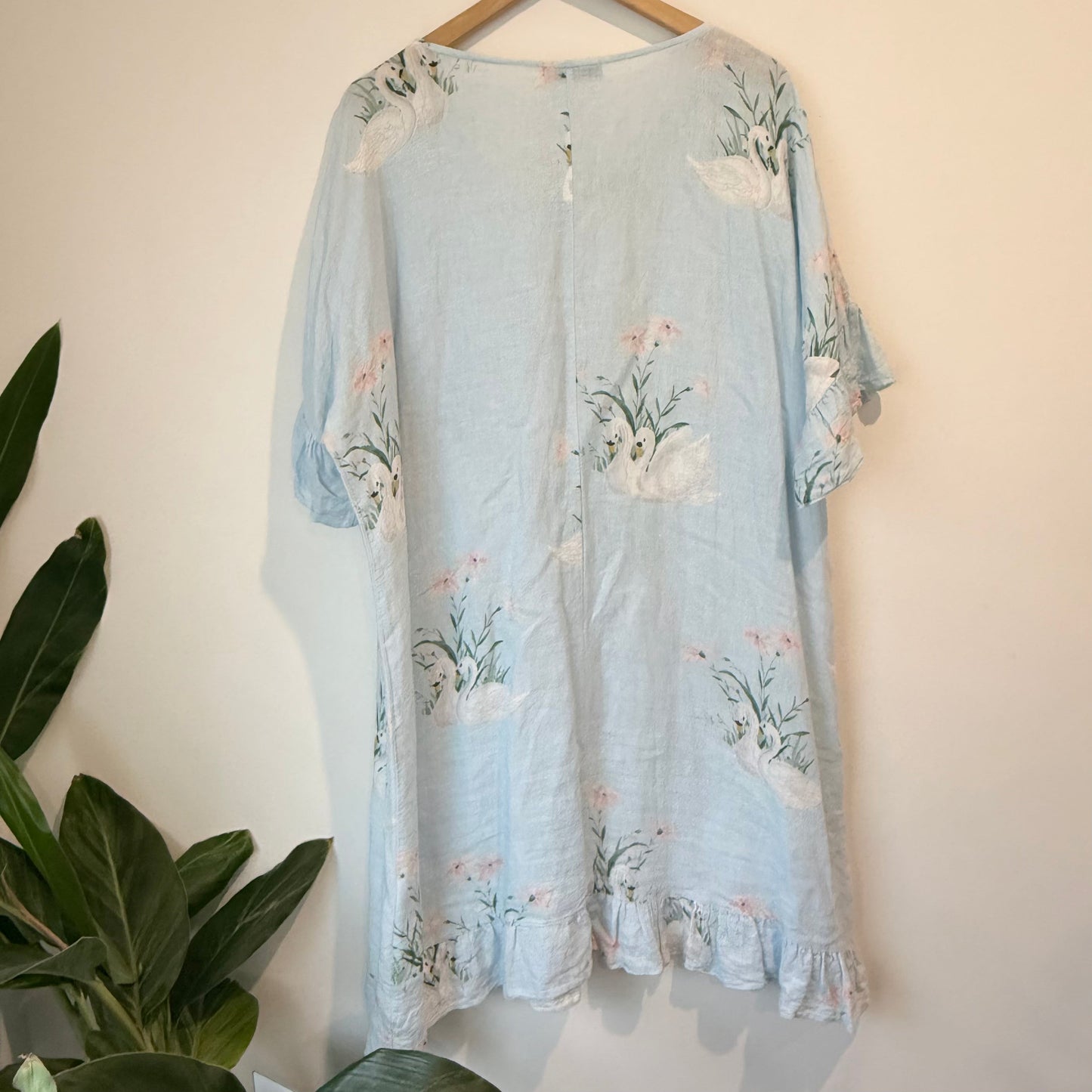 Helga may light blue linen dress with swan print (one size) - tunics condition: used - top women’s apparel