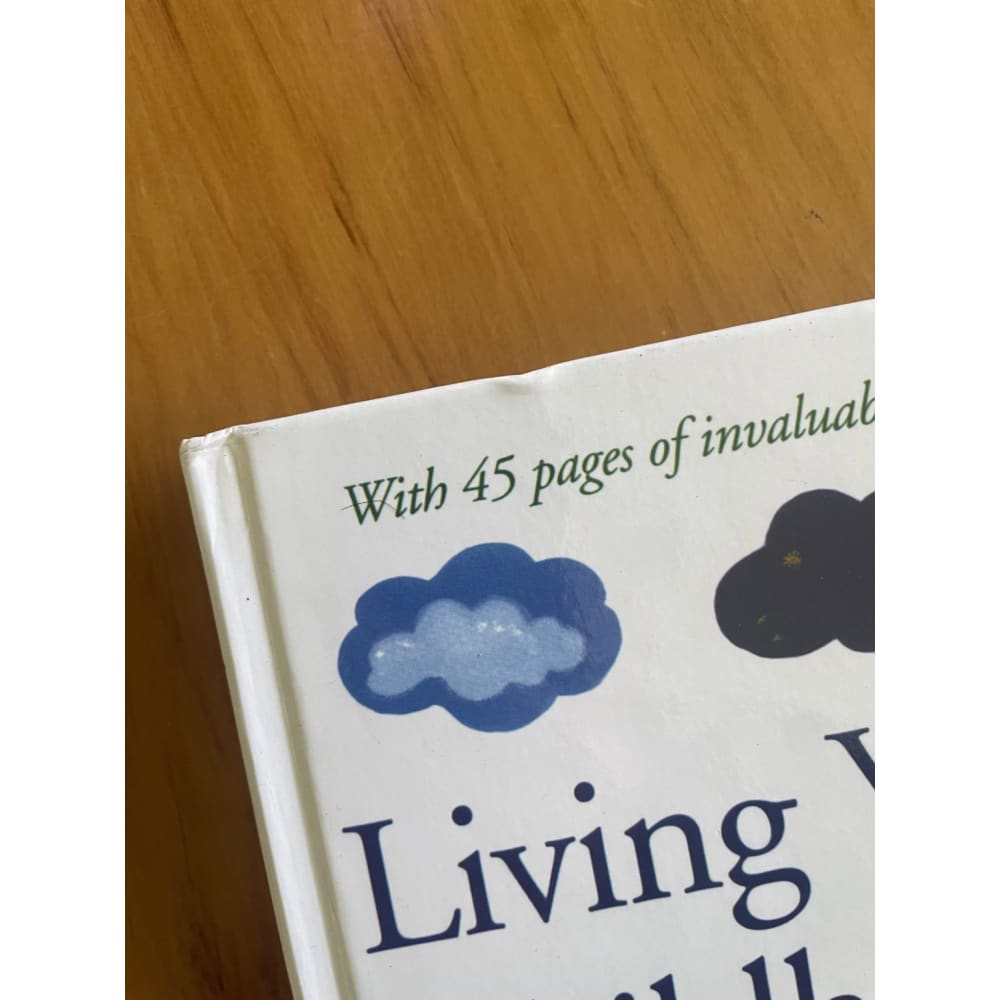 Living with childhood cancer: a practical guide to help families cope - books health - parenting printed media