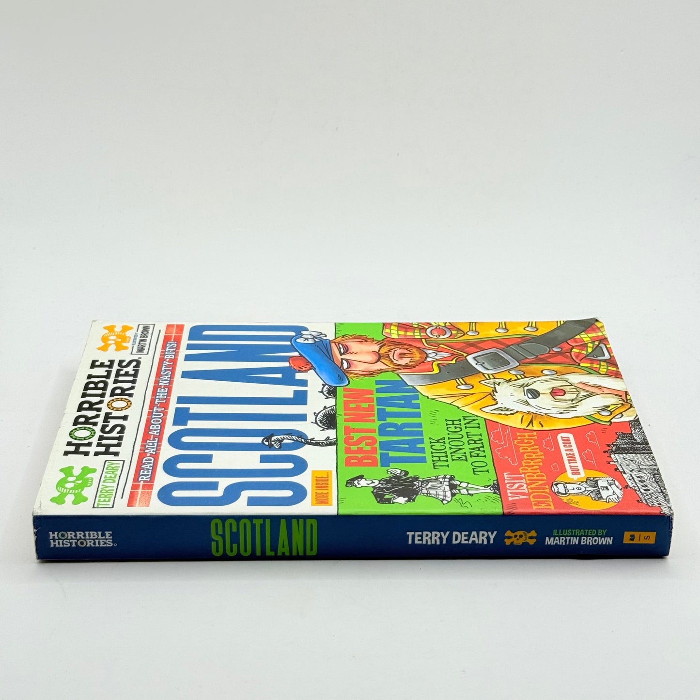 Horrible histories scotland by terry deary and martin brown - print books condition: used - what’s new printed media