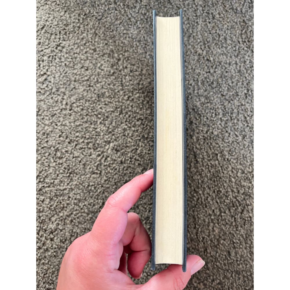 The good immigrant edited by nikesh shukla - books condition: used printed media