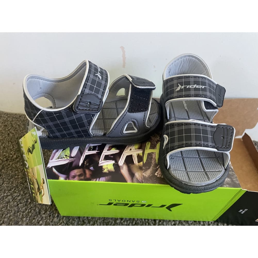 Rider infant velcro sandals – size 8 | made in brazil | brand new - baby & toddler sandals clothing & fashion - infant