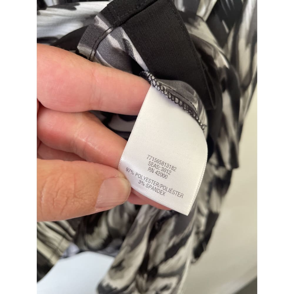 Jaclyn smith 3x blouse - blouses clothing & fashion - condition: used - long sleeve women’s apparel