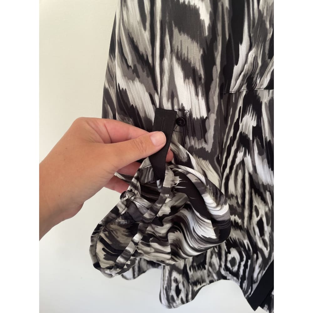 Jaclyn smith 3x blouse - blouses clothing & fashion - condition: used - long sleeve women’s apparel