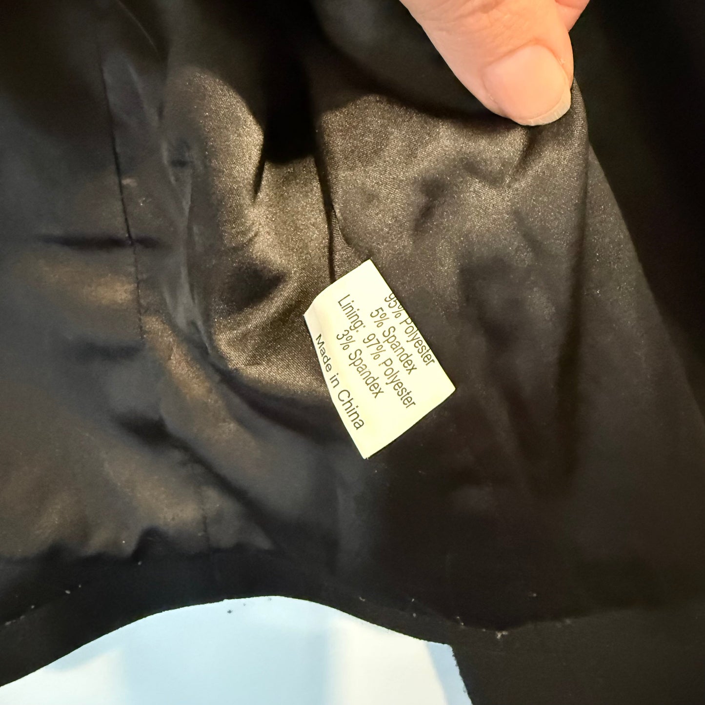 Jendi black cropped blazer - size 12 - coats & jackets condition: used - top women’s apparel