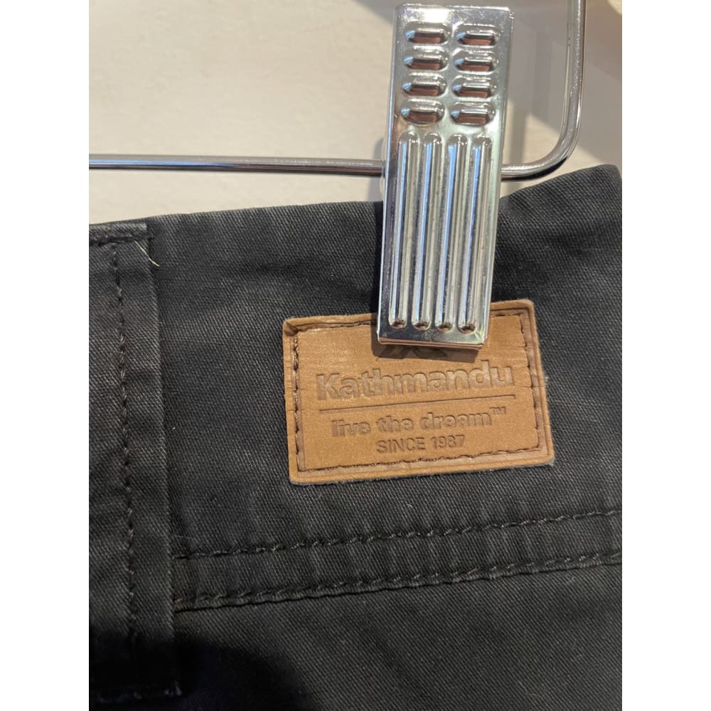 Kathmandu ezycare cotton shorts – size 8 | easy-wear everyday comfort - chino shorts bottom - condition: used - shorts