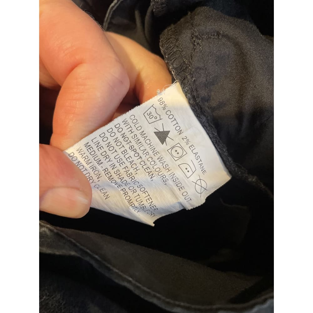 Kathmandu ezycare cotton shorts – size 8 | easy-wear everyday comfort - chino shorts bottom - condition: used - shorts