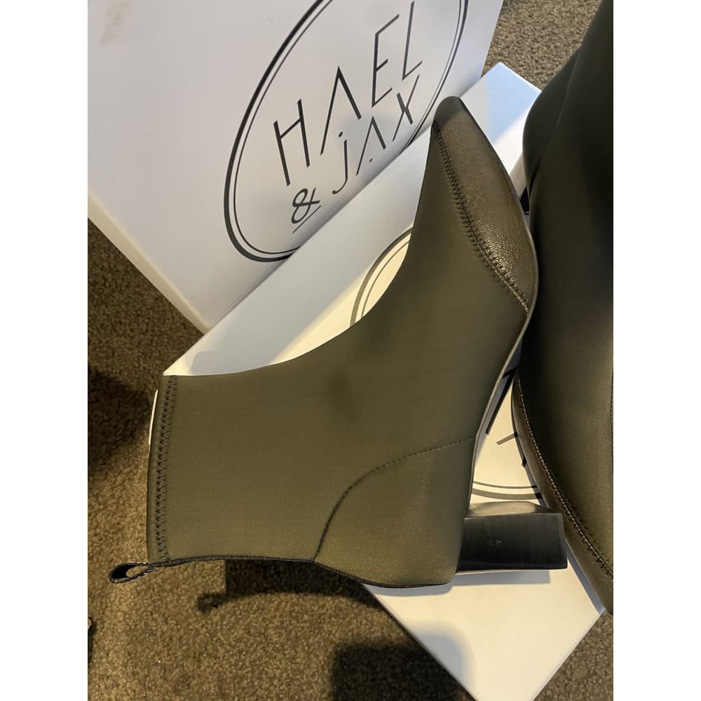Hael & jax size 40 khaki status leather boots - boots boots - clothing & fashion - shoes women’s shoes
