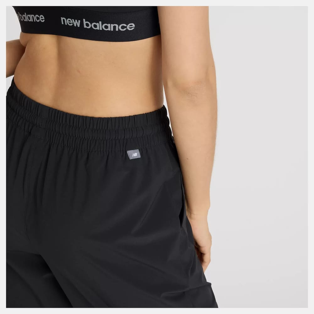 New balance size m black womenâs athletics stretch woven jogger - joggers bottom womenâs apparel