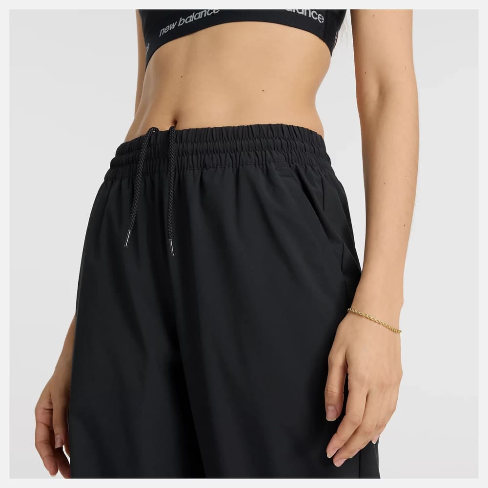 New balance size m black womenâs athletics stretch woven jogger - joggers bottom womenâs apparel