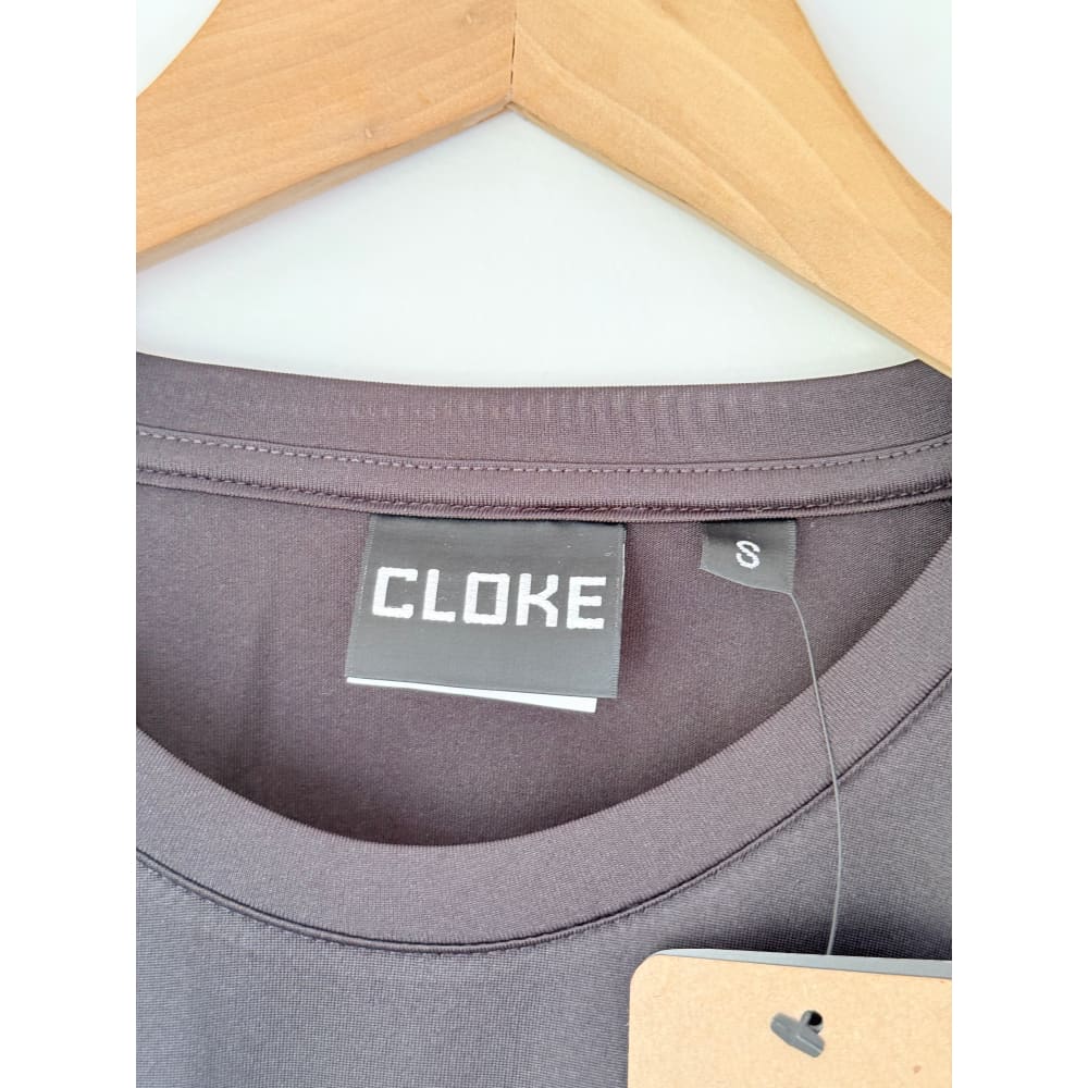Cloke size s adults stadium ls tee - t-shirts top women’s apparel