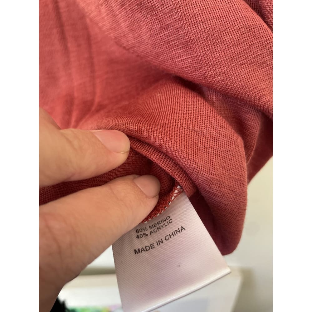 Bnwt twin lakes size m merino / acrylic top rrp $59.99 - clothing tops blouse - clothing & fashion - long sleeve - top