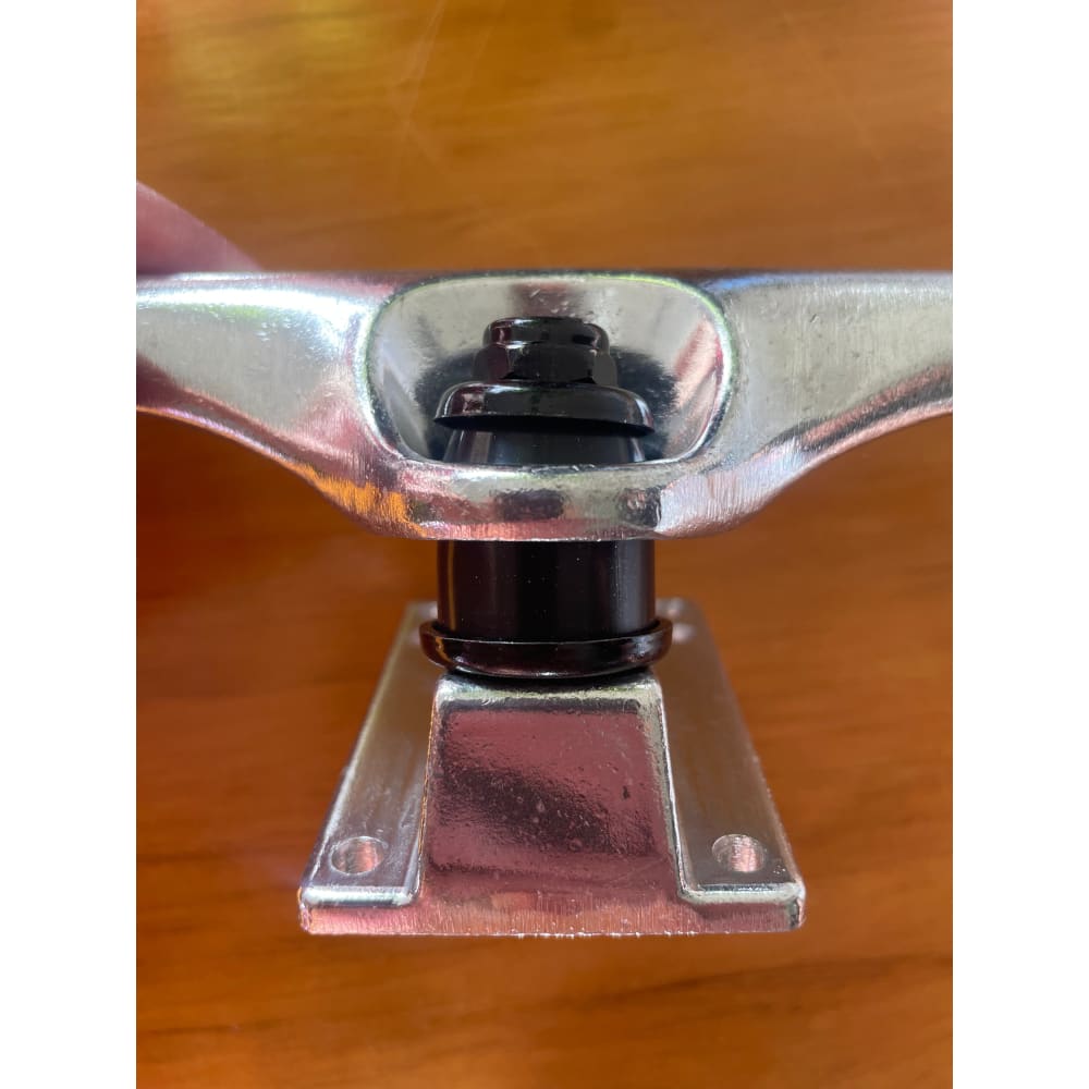Metal truck co skateboard 5.5ā trucks raw finish (pair) - skateboard trucks sports
