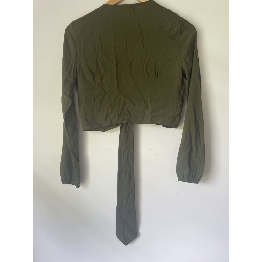 Bnwt missguided size 6 tie front top - clothing tops blouse - clothing & fashion - crop top - top women’s apparel