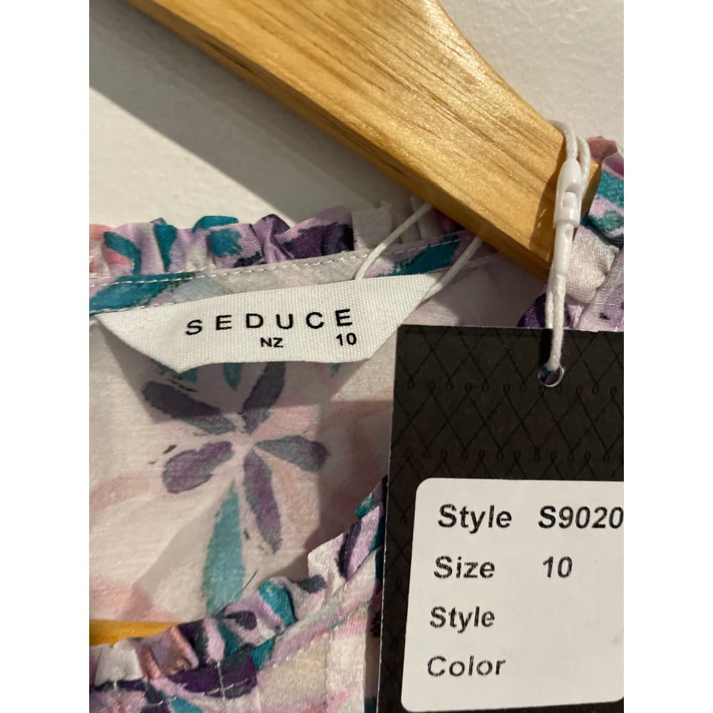 Seduce nz size s top - blouses blouse - condition: used - designer clearance - top women’s apparel