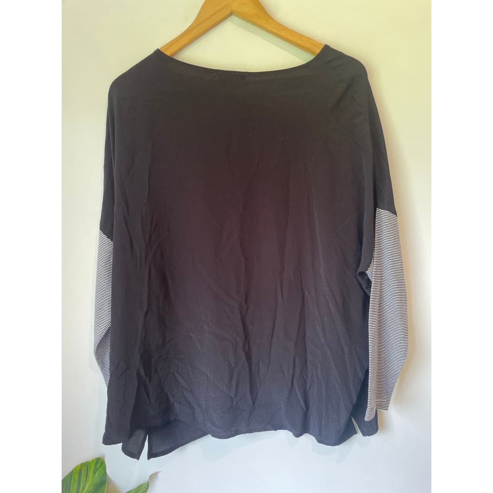 Zafina size 10 striped sleeve top - clothing tops blouse - clothing & fashion - designer clearance - top women’s apparel