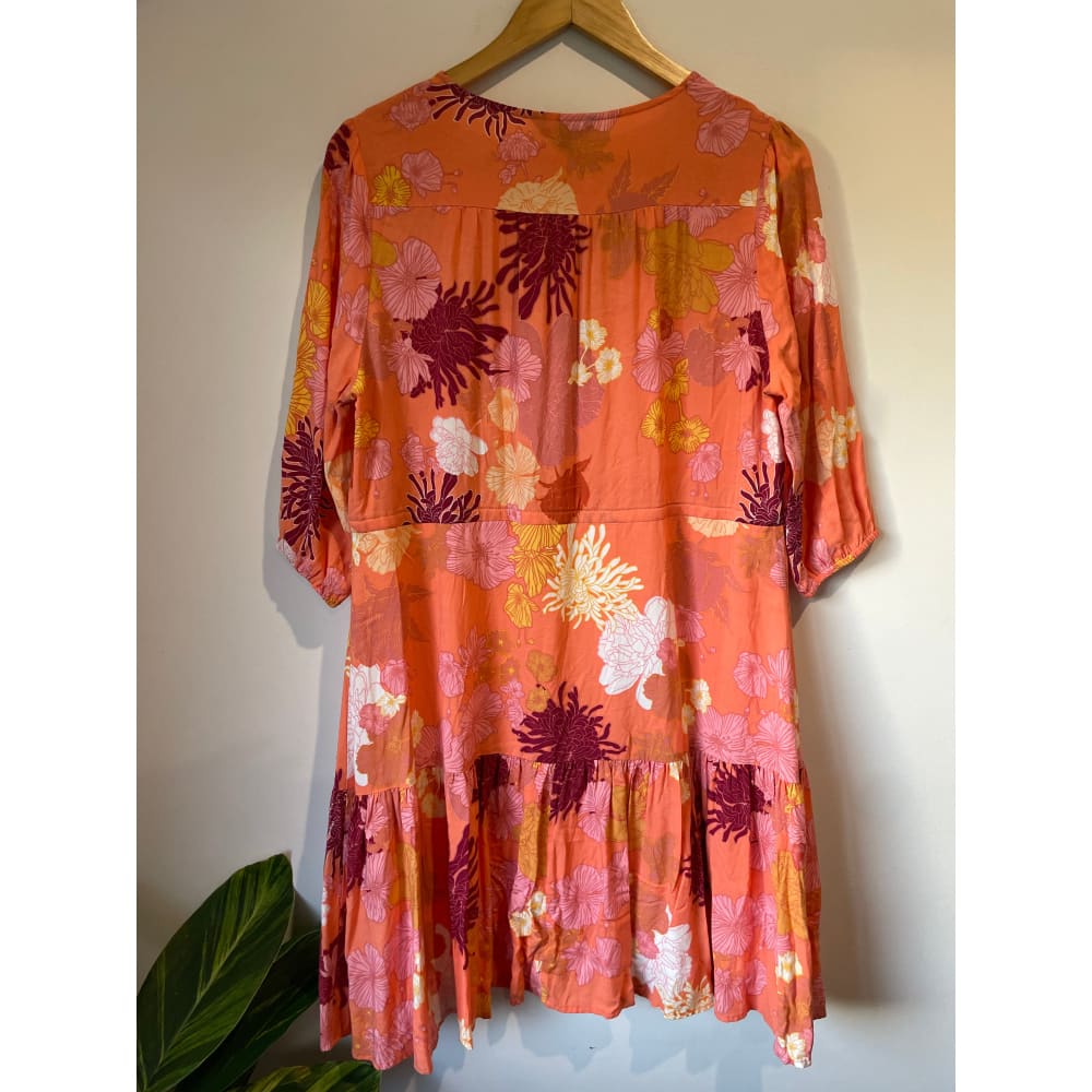 Zafina size 10 dress (missing 1 button) - dresses clothing & fashion - designer clearance - dresses women’s apparel
