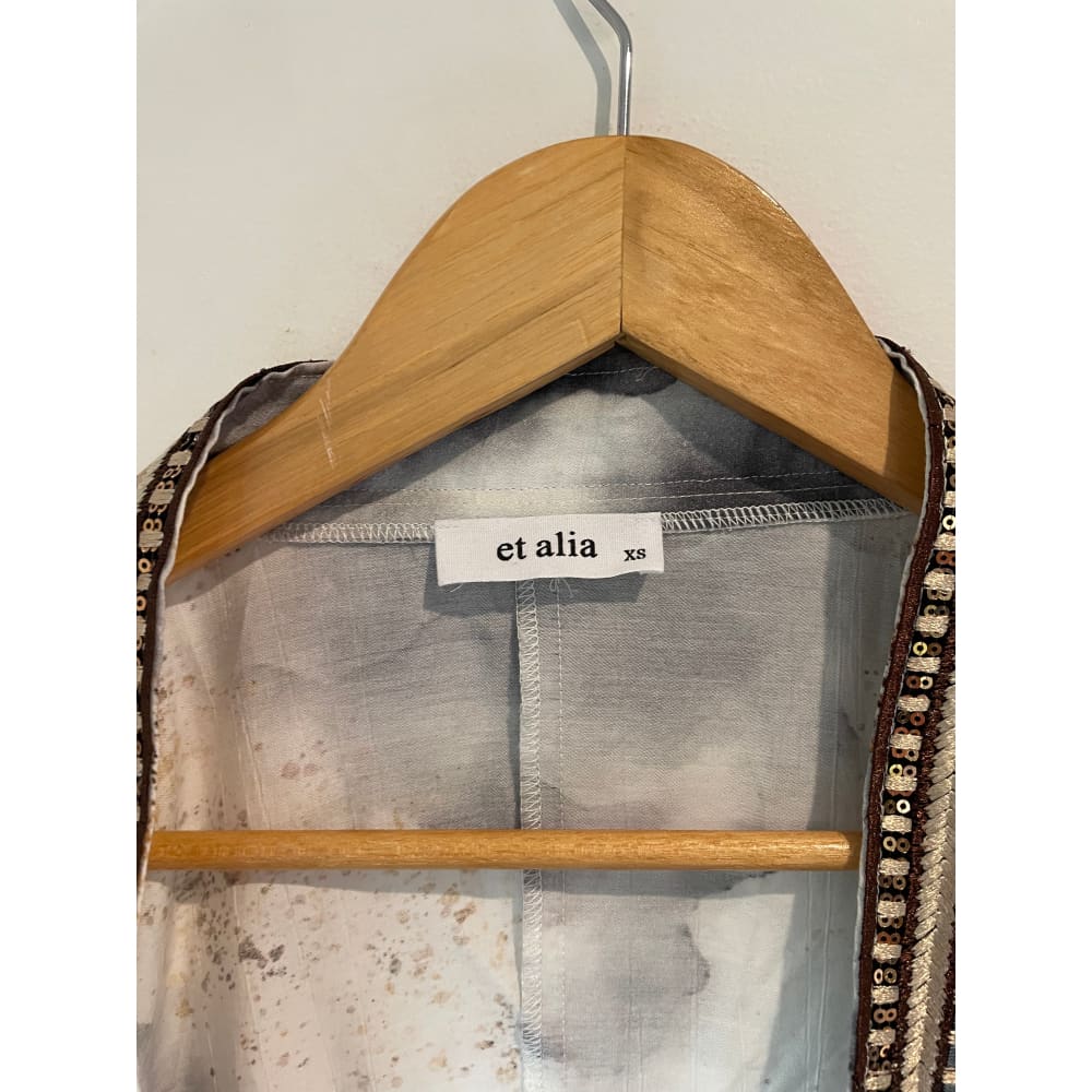 Et alia size xs (or bigger) tie front kimono - kimonos clothing & fashion - designer clearance - kimono women’s apparel