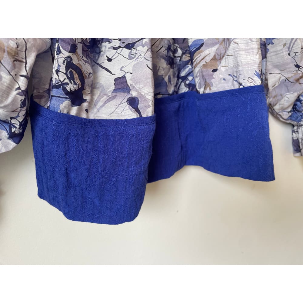 Et alia size xs/8 blue floral top - clothing tops blouse - clothing & fashion - designer clearance - top women’s apparel