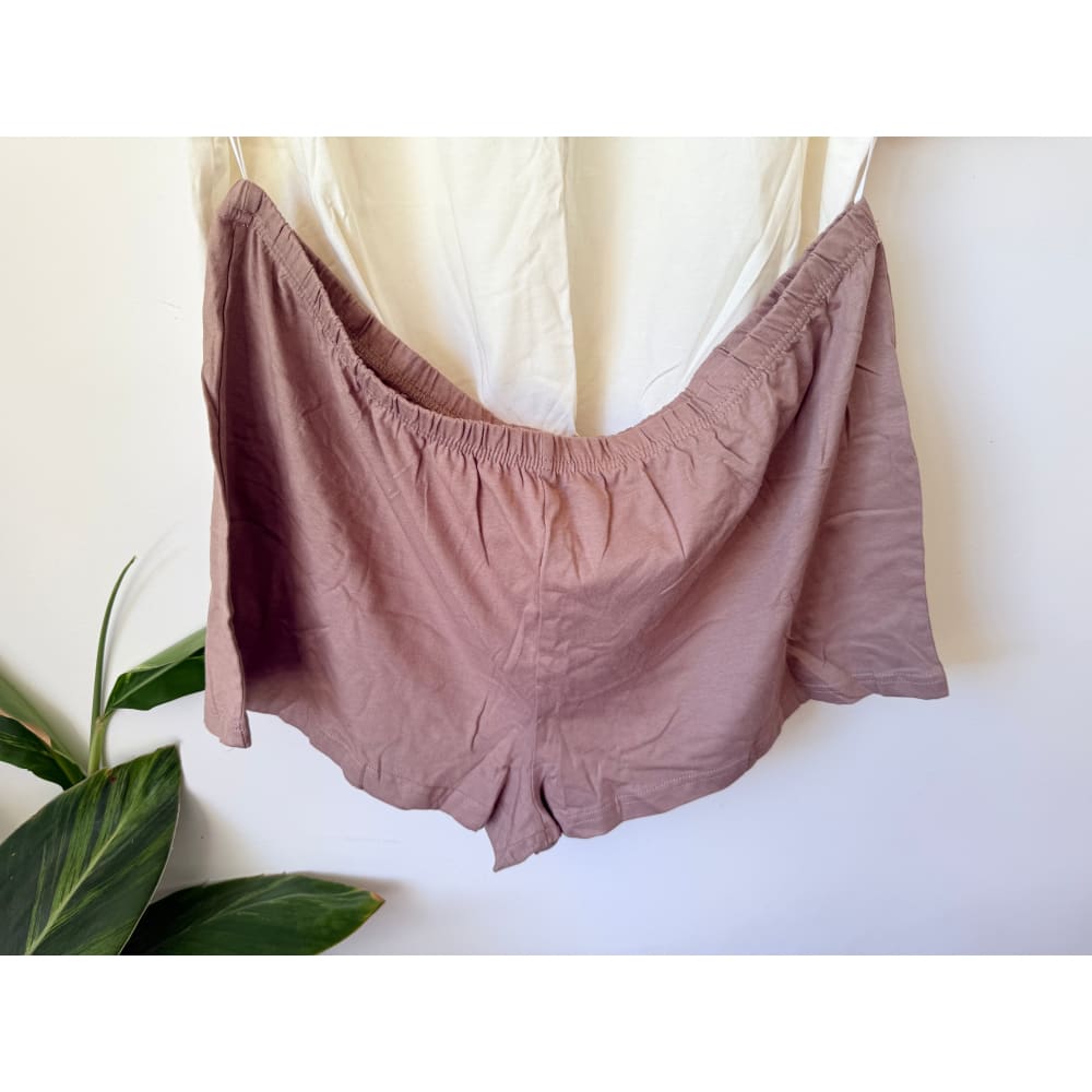New look size l womenâs pajama set cream & mauve with sloth graphic - pajamas bottom womenâs apparel