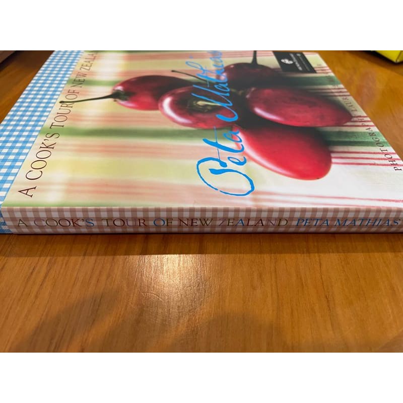 A cook’s tour of new zealand - peta mathias - print books book - condition: used - cookbooks - health & wellness