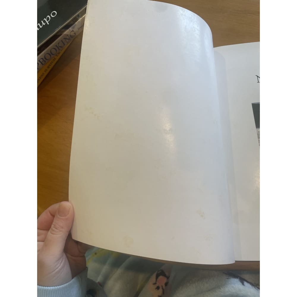 New zealand: land of the long white cloud - graeme matthews - print books book - condition: used - history - travel