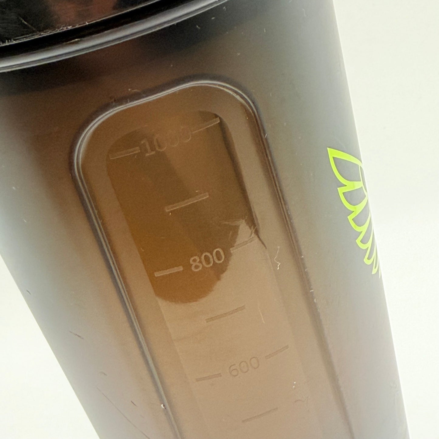 Nzmuscle protein shaker bottle - 1 litre black/neon green - shakers home&living materials