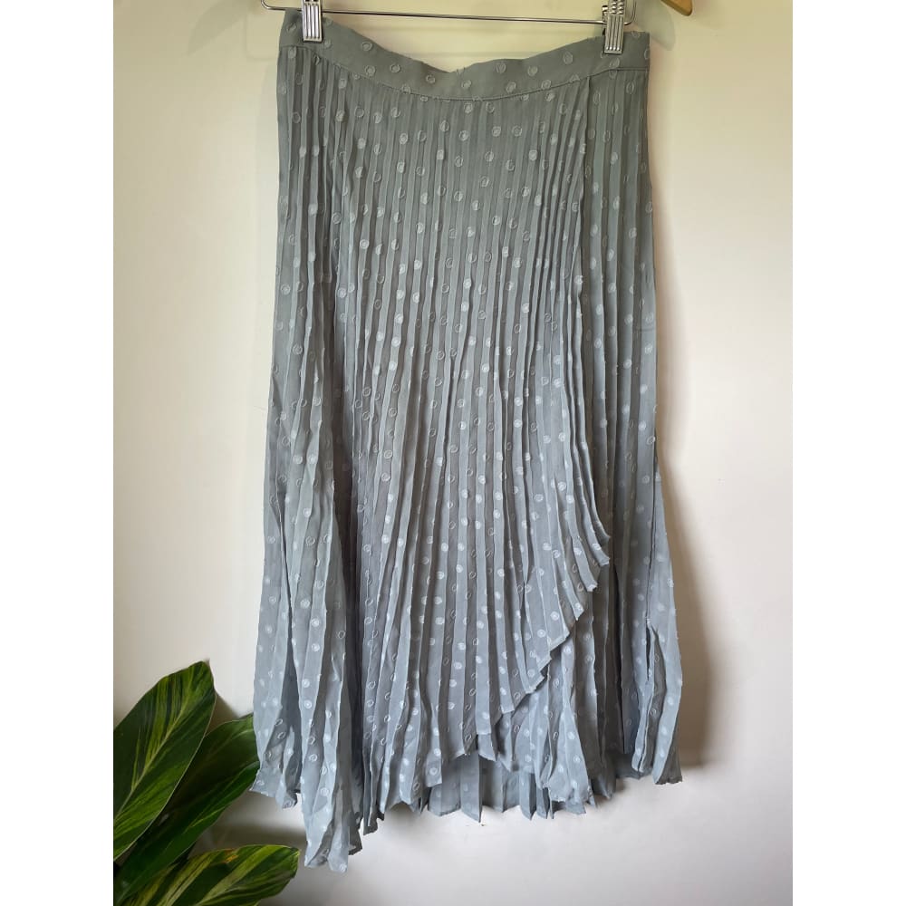 Et alia olivia skirt – brand new with variants available - whisper / xs - skirts bottom - clothing & fashion - designer