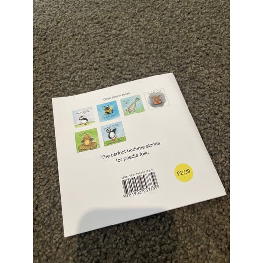 Peedie puffling - michelle robertson - print books book - children’s - literature printed media