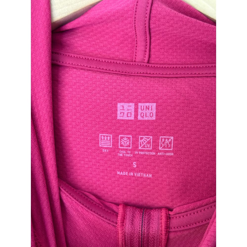 Uniqlo airism size s uv-cut full-zip hoodie - hoodies tops menās apparel