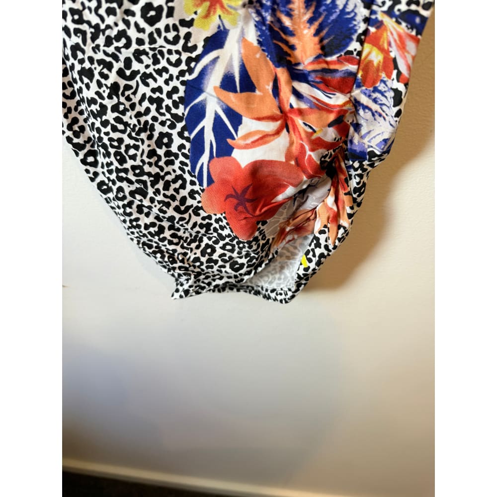 Suzannegrae size 16 womenâs harem pants with floral & animal print - pants bottom - condition: used womenâs apparel