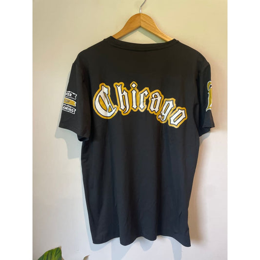 Shein chicago printed t-shirt - medium - clothing tops clothing & fashion - men - t-shirt - tops men’s apparel