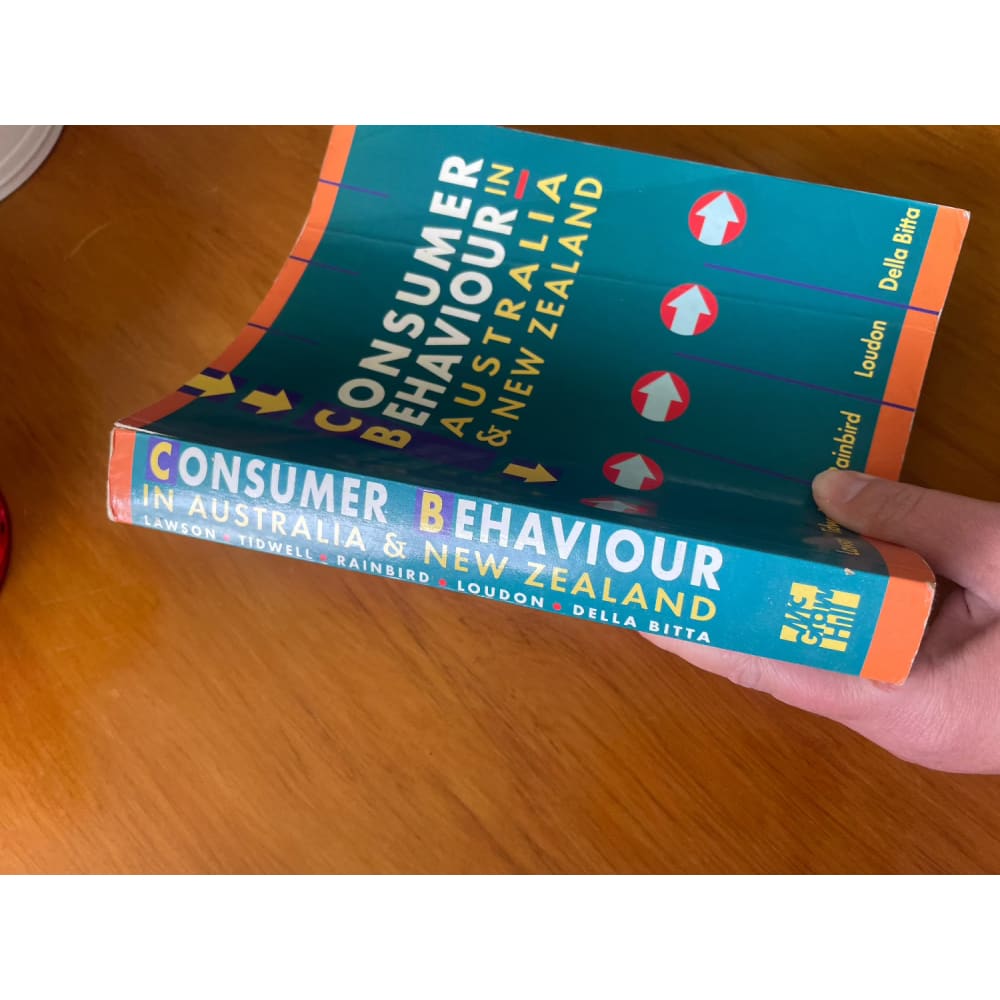 Consumer behaviour in australia & new zeeland - print books book - business - condition: used - non-fiction printed