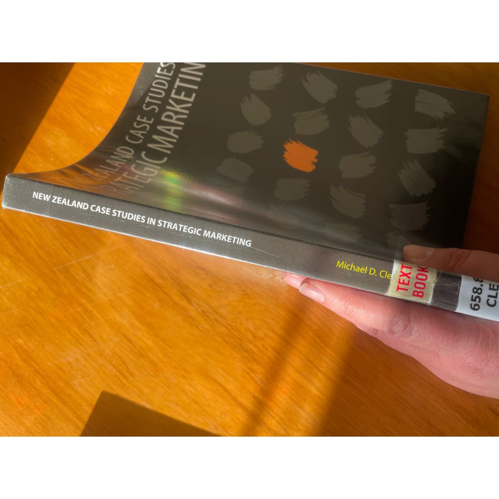 New zealand case studies in strategic marketing - michael d. Clemes - print books book - business - condition: used