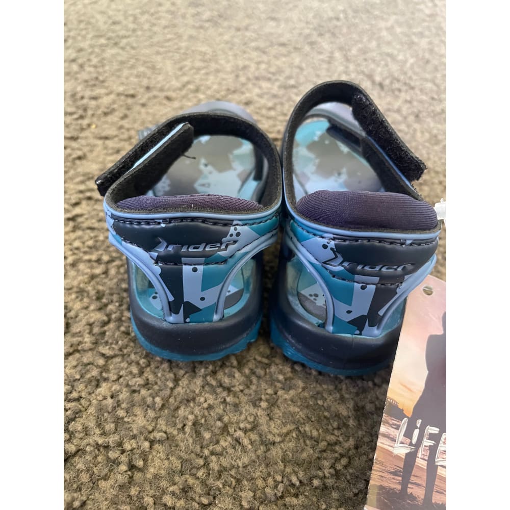 Rider sandals size 5 rider k2 twist v baby blue/blue - baby & toddler shoes shoes children’s apparel