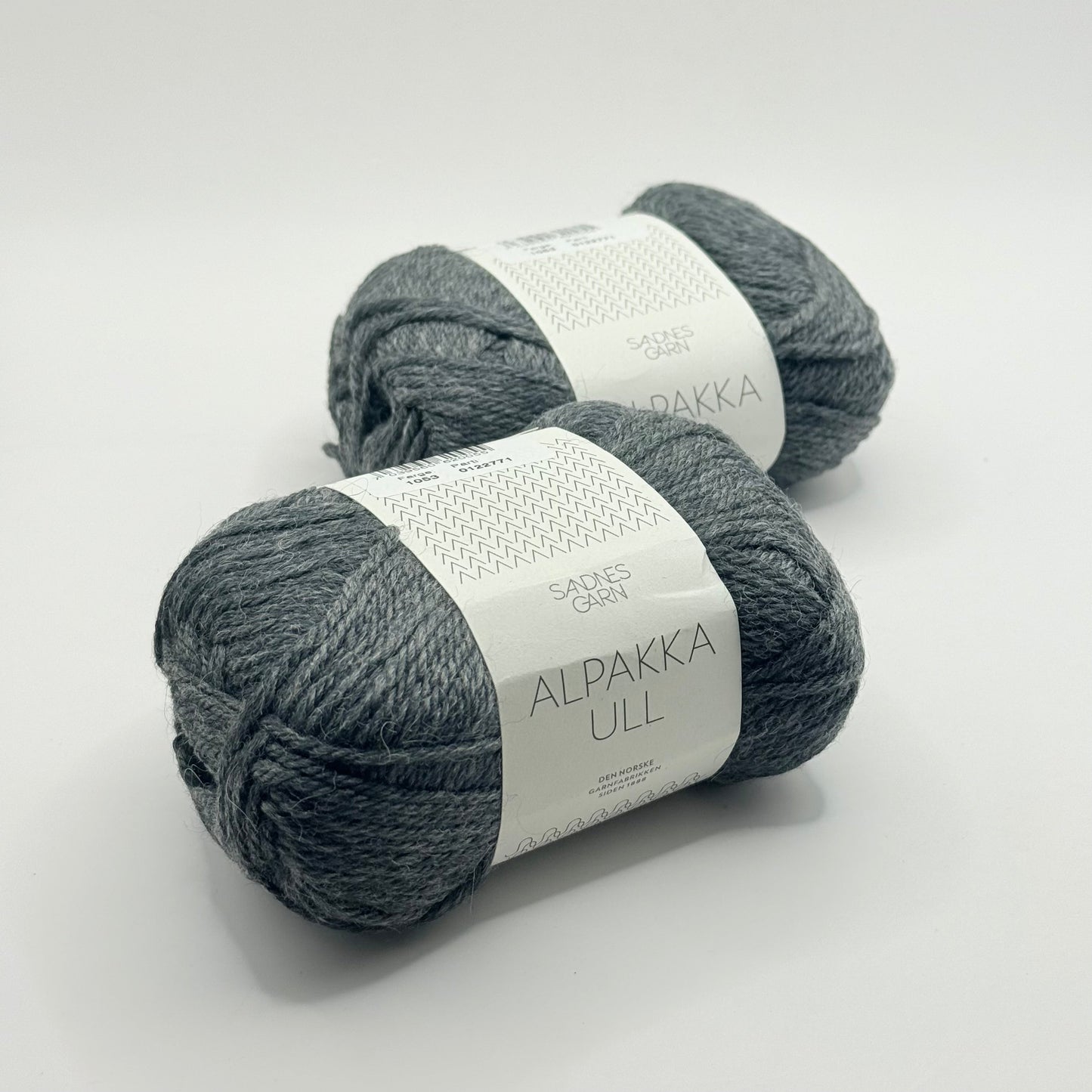 Sandnes garn alpakka ull alpaca / wool blend yarn (2 skeins) - yarn crafts