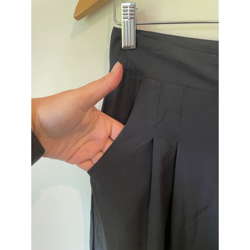 Shein black pants size 10 - pants clothing & fashion - pants women’s apparel