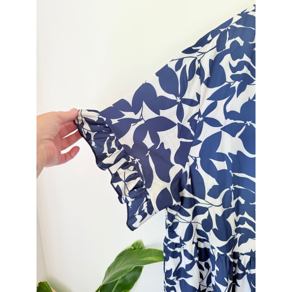 Shein curve size 4xl navy & white leaf print tiered dress - dresses top women’s apparel